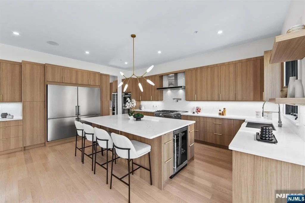 Photo of 61 Edgewater