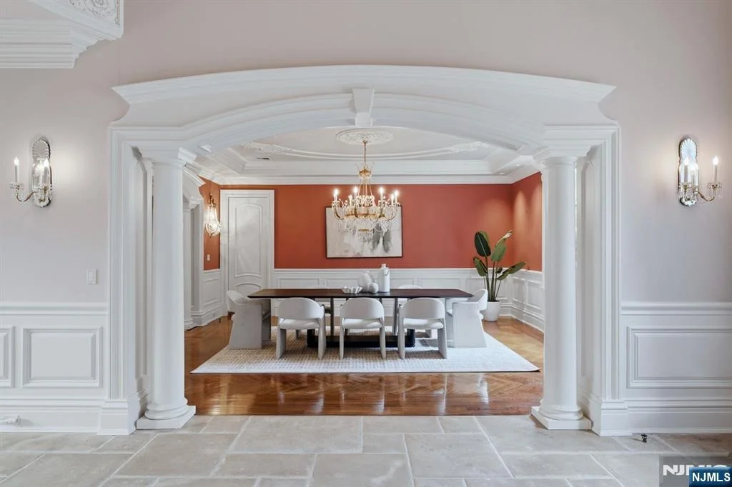 Photo of 7 Buckingham