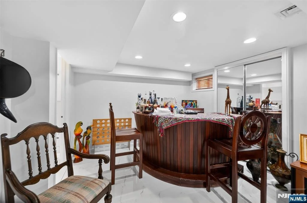Photo of 413 Maple Hill
