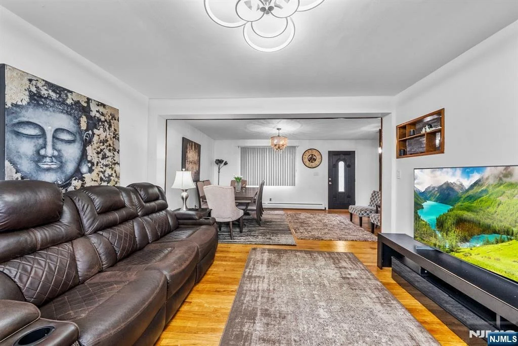 Photo of 101 Maple Hill