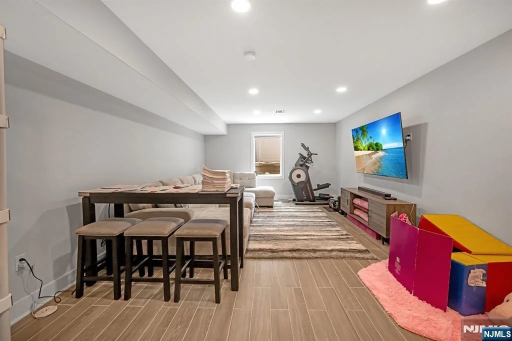 Photo of 230 Park