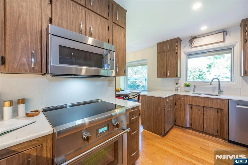 Photo of 182 Ridge