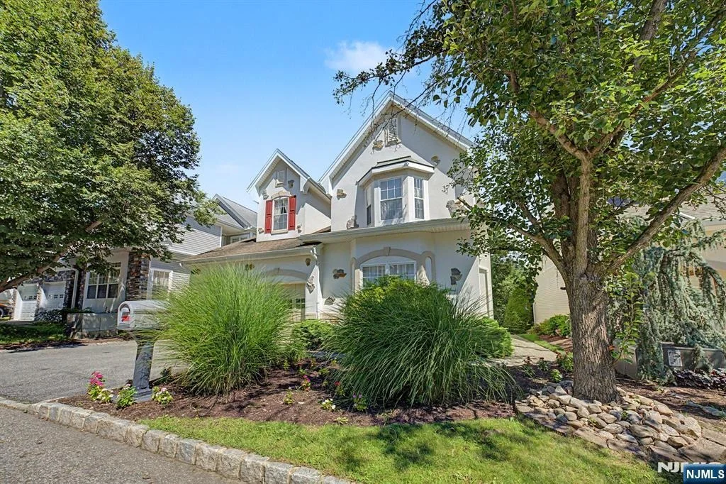 Photo of 6 Boulder