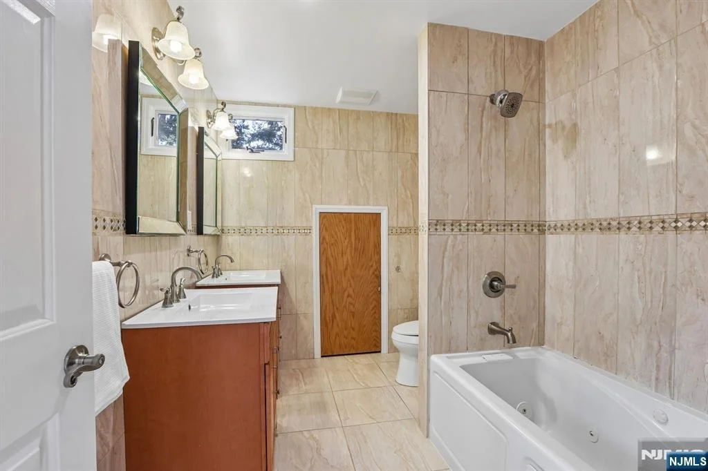 Photo of 650 Ridgewood
