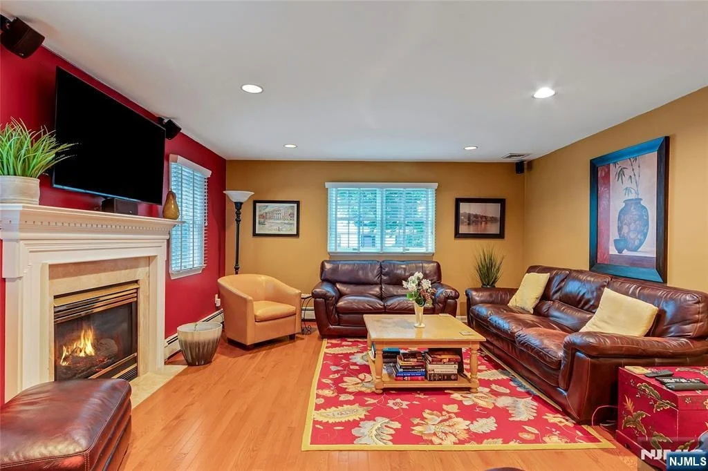 Photo of 15 Colonial