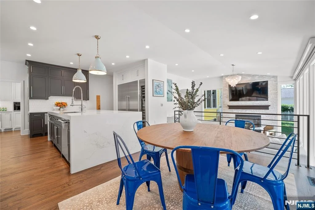 Photo of 48 Edgemont