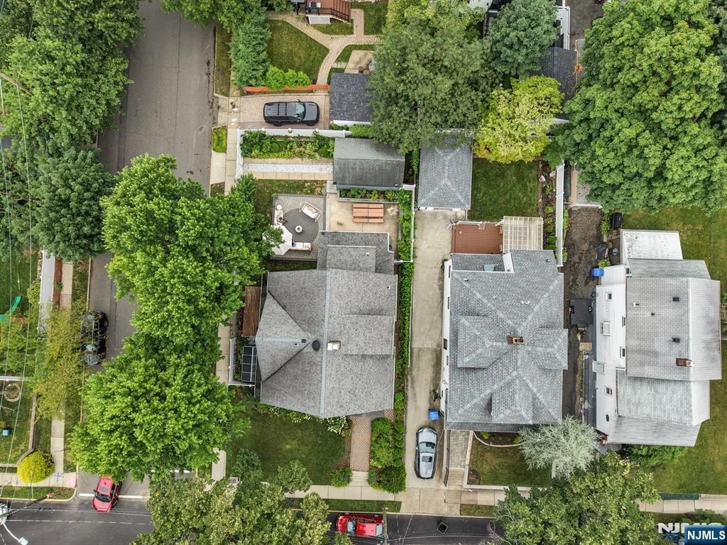 Photo of 49 Walnut