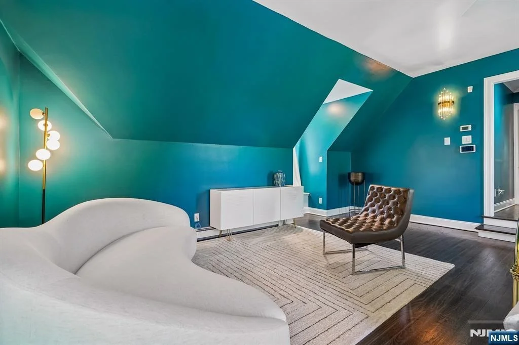 Photo of 372 Lakeview