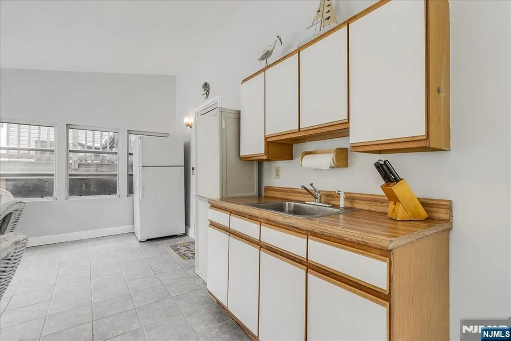 Photo of 670 Swathmore