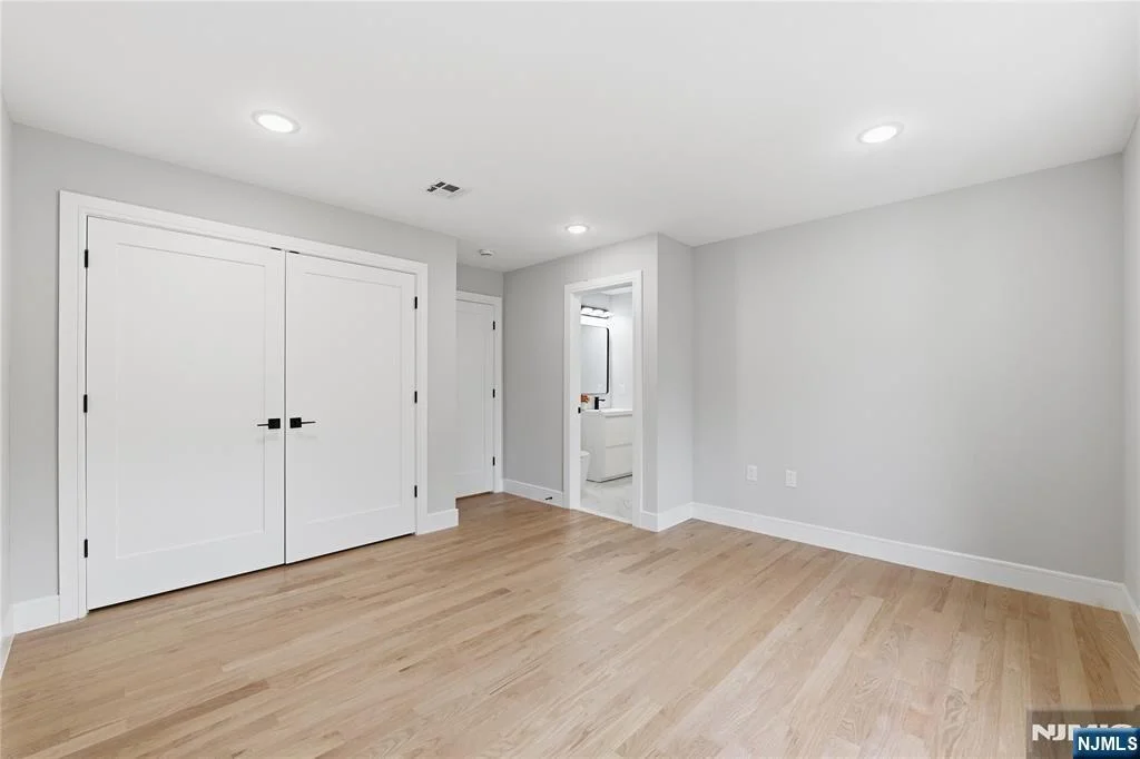 Photo of 765 7th