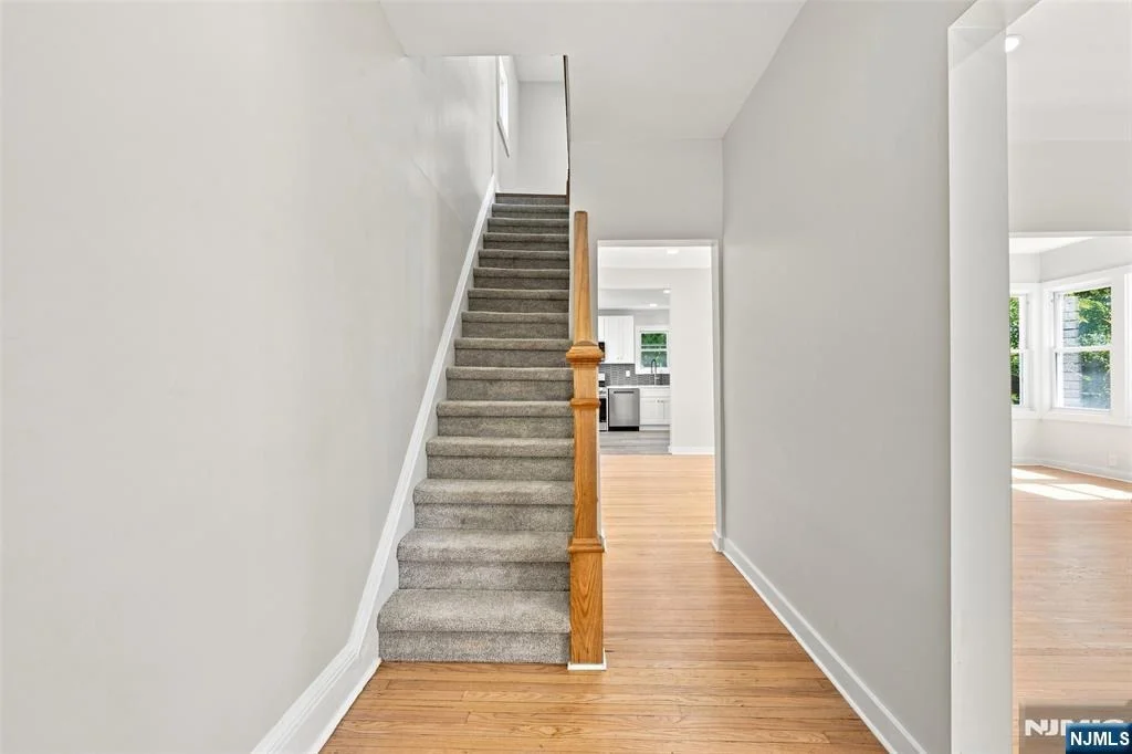 Photo of 33 Mohawk