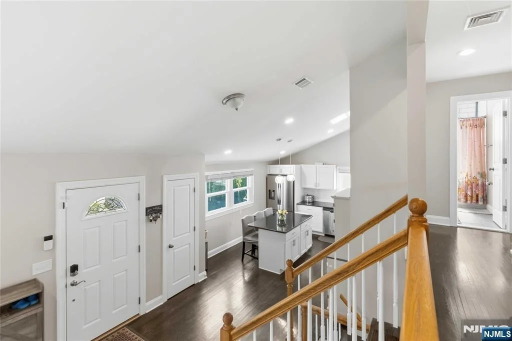 Photo of 345 Saddle River