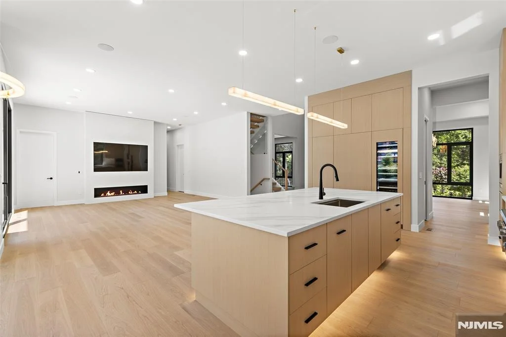 Photo of 302 Pine