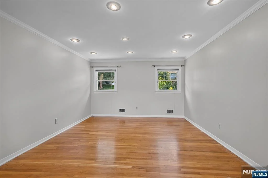 Photo of 260 Saint Cloud
