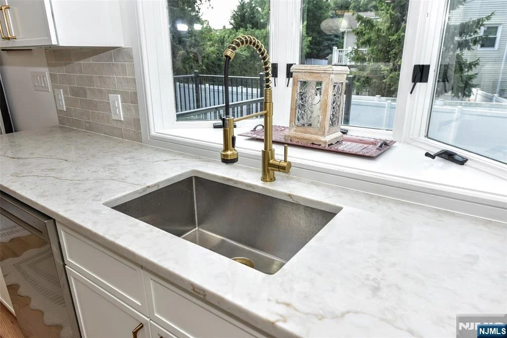 Photo of 75 Demarest