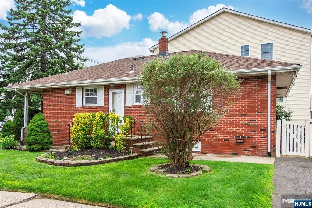Photo of 85 Bloomfield