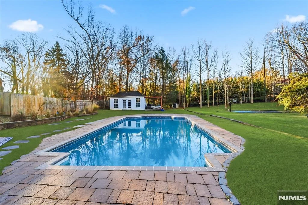 Photo of 27 Pine Hill