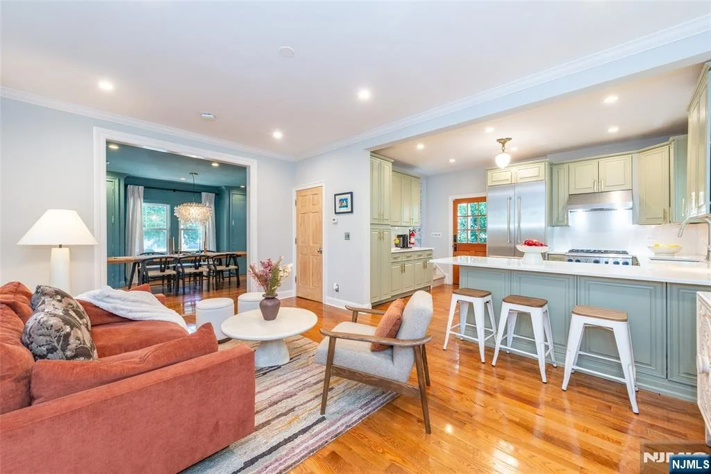 Photo of 85 Evergreen