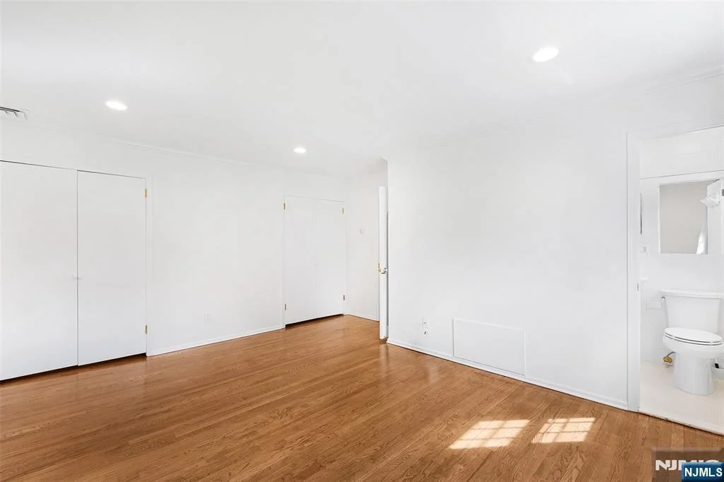 Photo of 10 Cedar