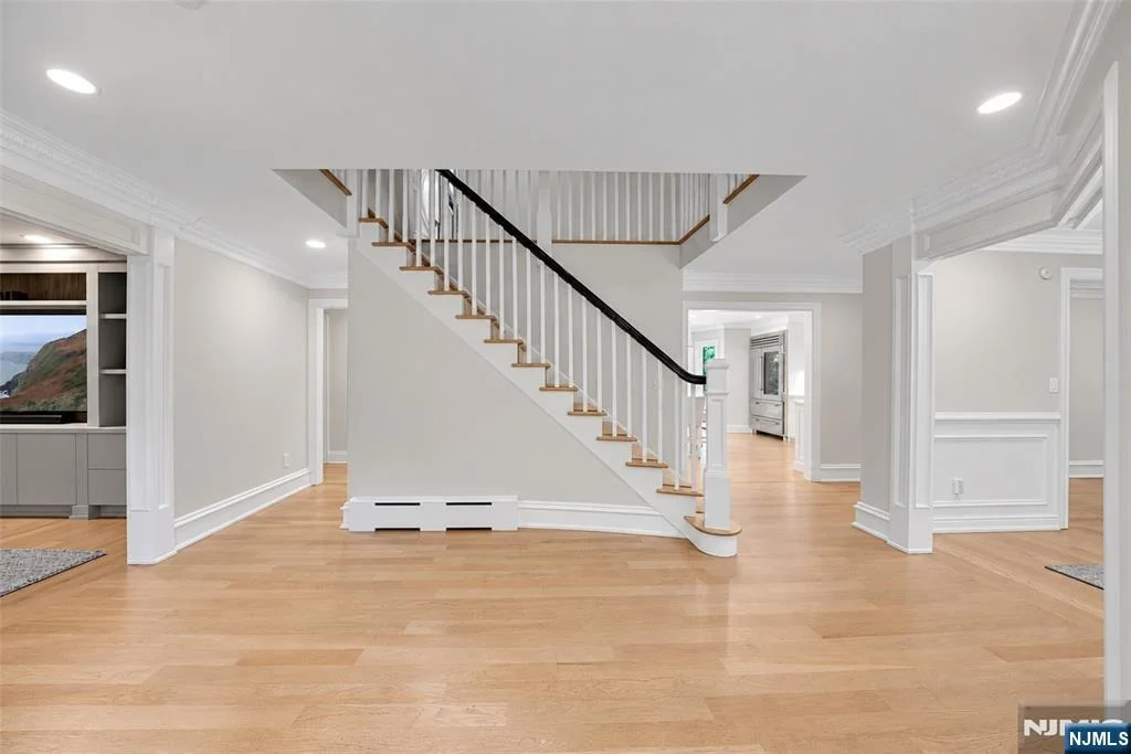Photo of 72 Adams