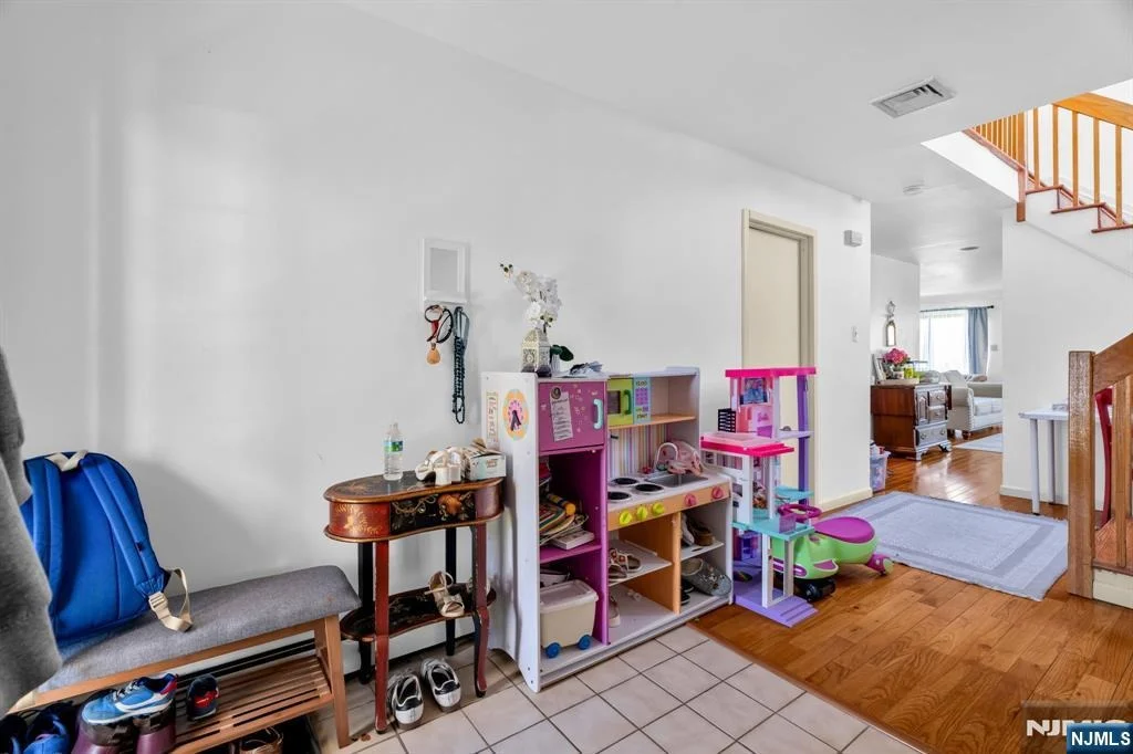 Photo of 266 Garibaldi