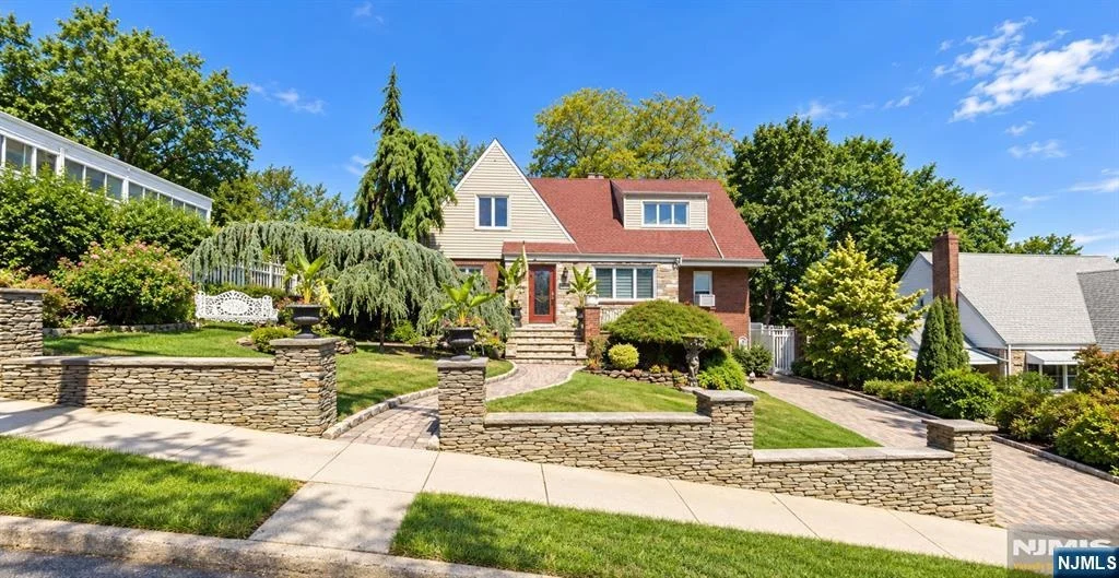 Photo of 272 Standish