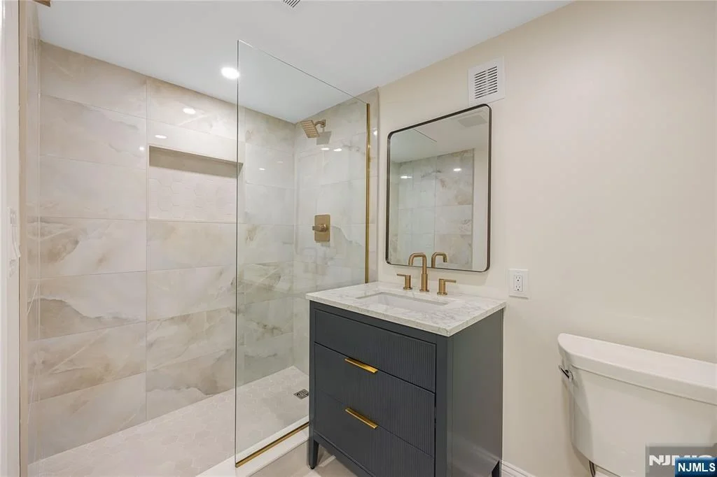Photo of 61 Mackay