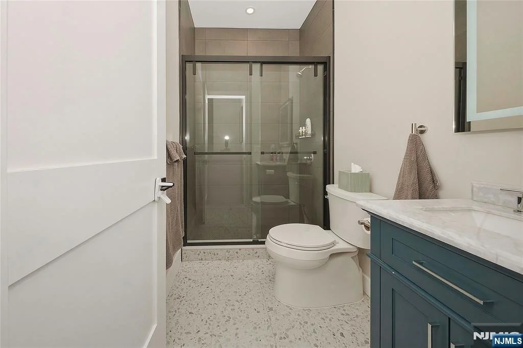 Photo of 66 Knollwood