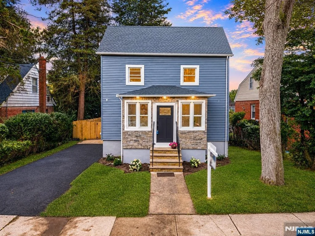 Photo of 152 Washington