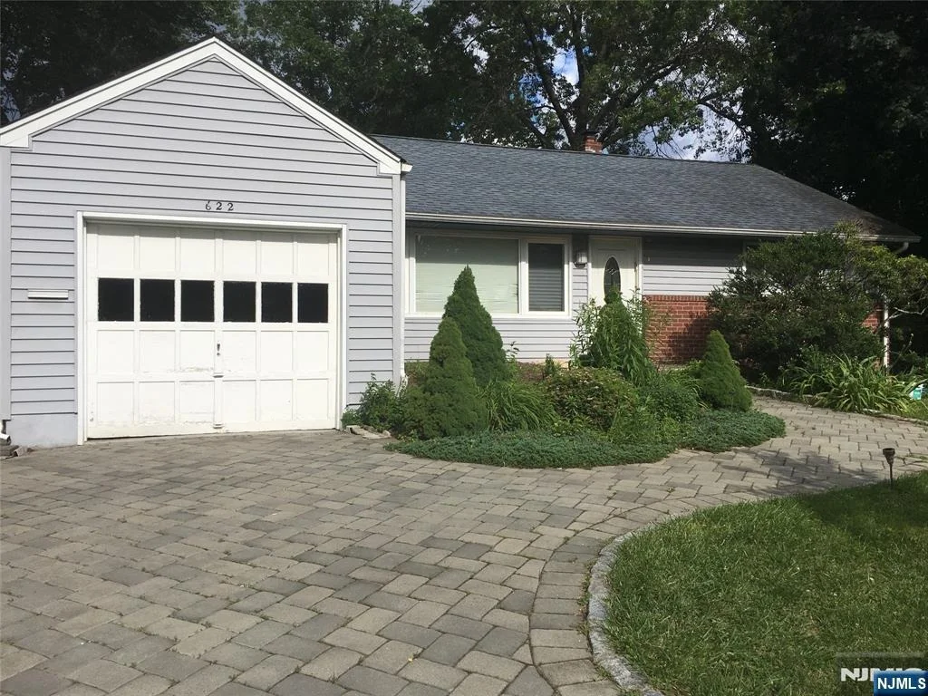 Photo of 622 Knickerbocker