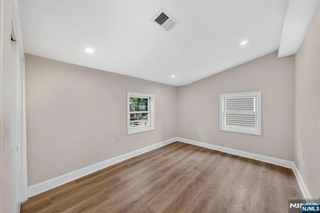 Photo of 152 Washington