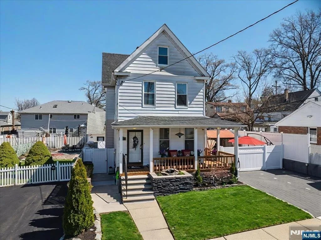 Photo of 71 Monroe