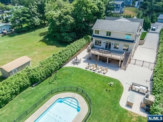 Photo of 63 Grandview