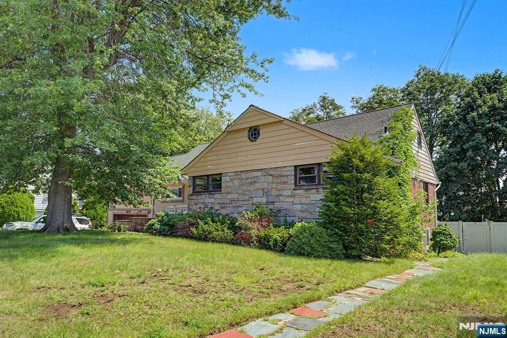 Photo of 154 Ames