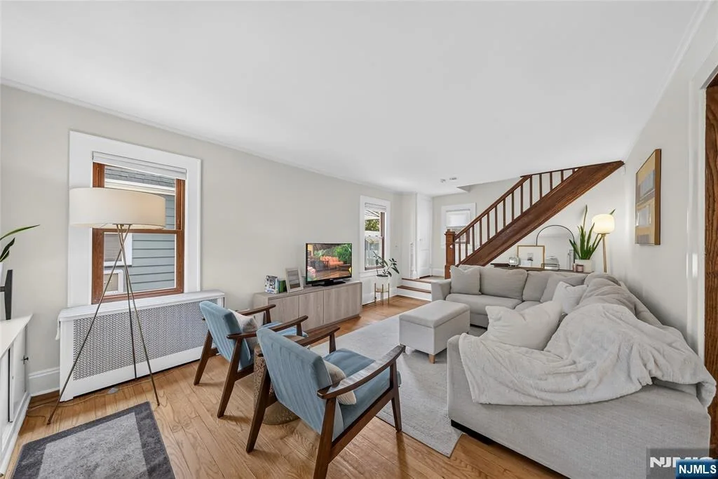 Photo of 129 Demarest