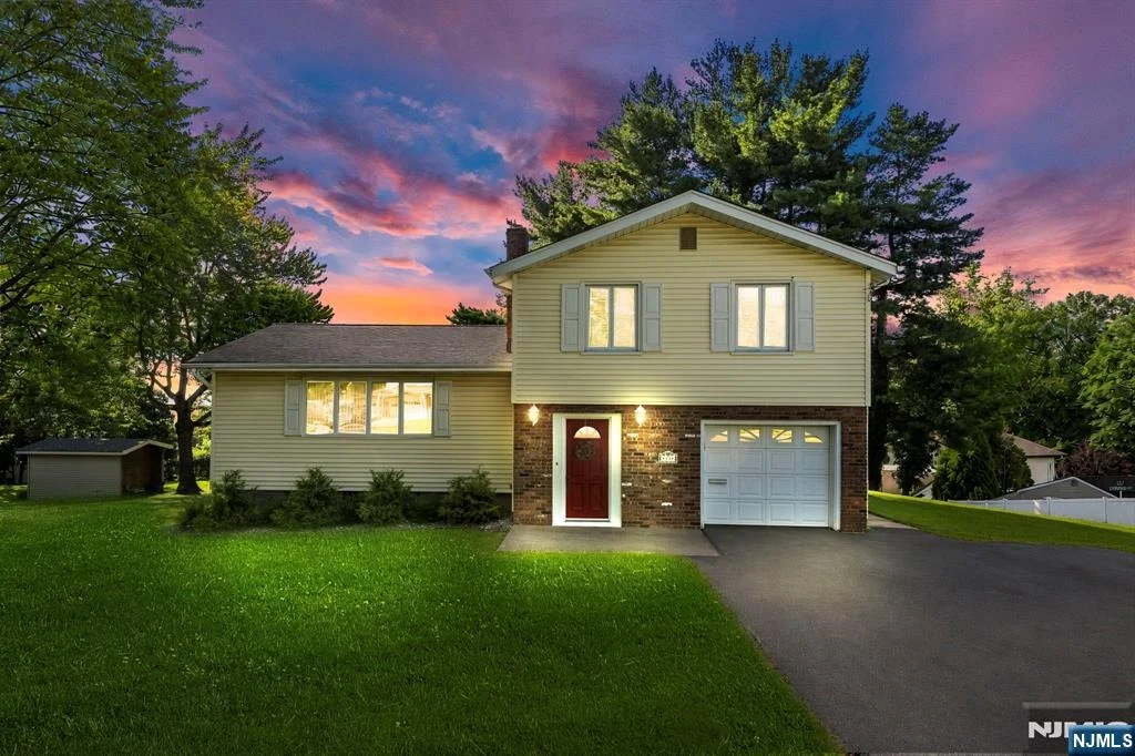Photo of 33 Waling