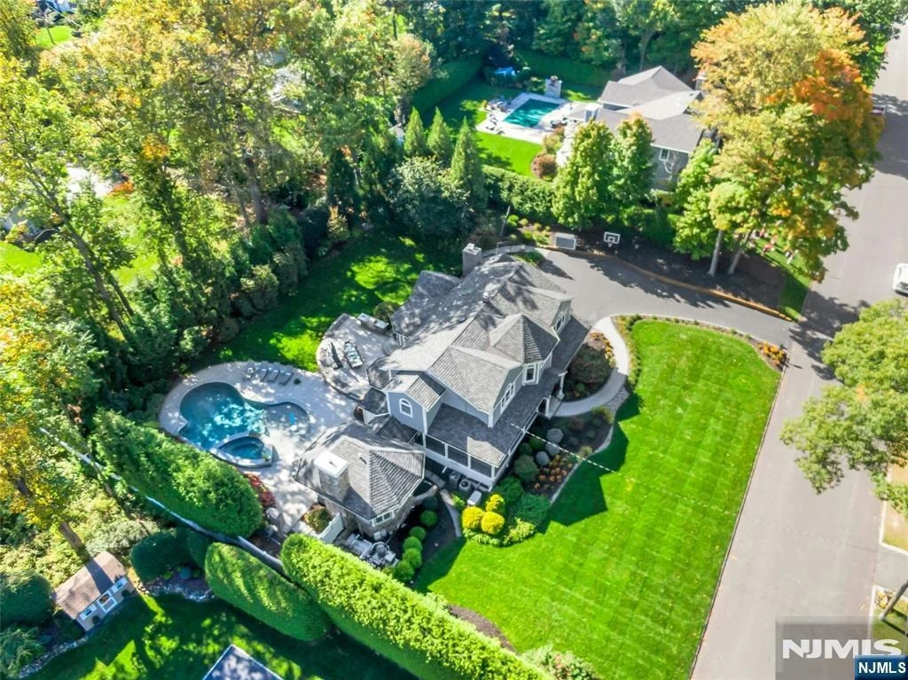 Photo of 545 Miller