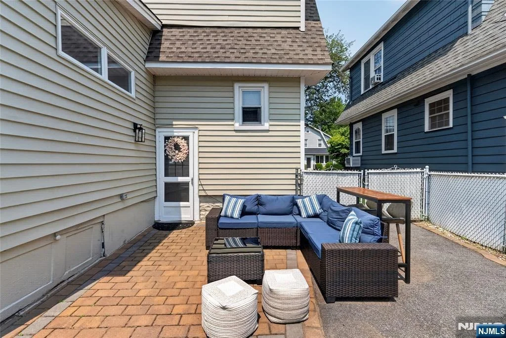 Photo of 129 Demarest