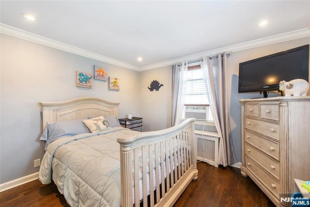 Photo of 26 Funston