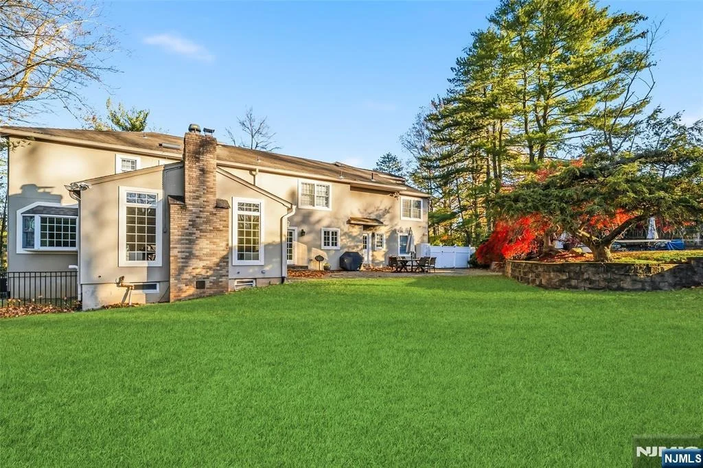 Photo of 27 Pine Hill