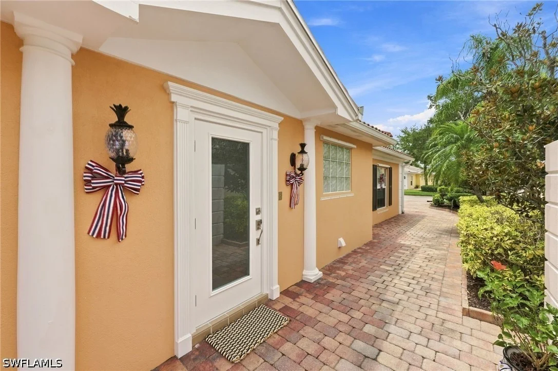 Photo of 7677 Rozzini Lane