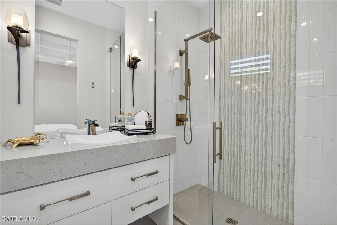 Photo of 405 7TH Avenue N
