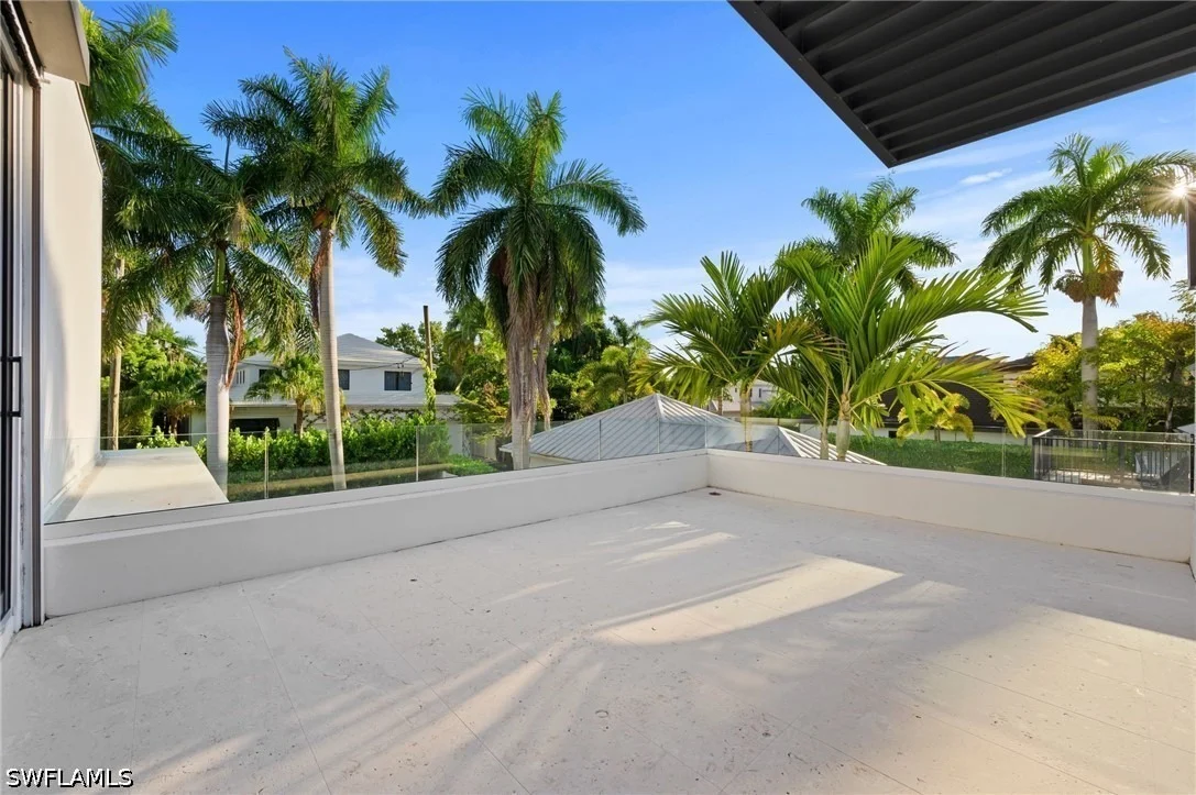 Photo of 376 1ST Avenue N