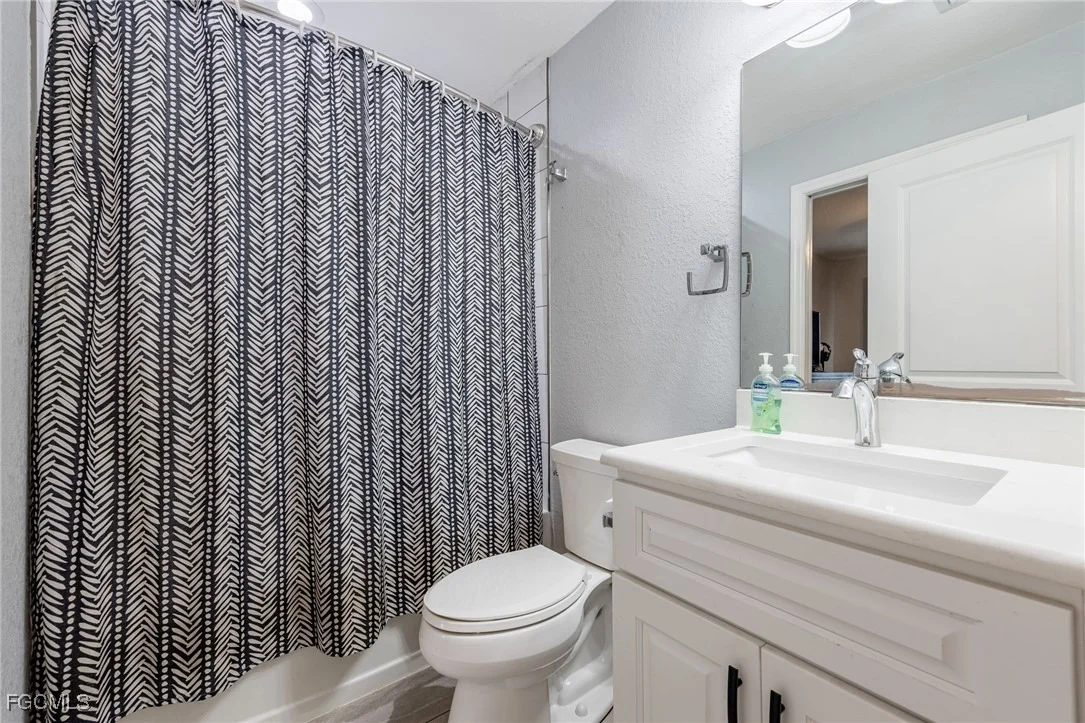 Photo of 1053 Lock Lane SW
