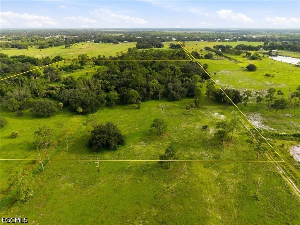 Photo of 3291 Fort Denaud Road