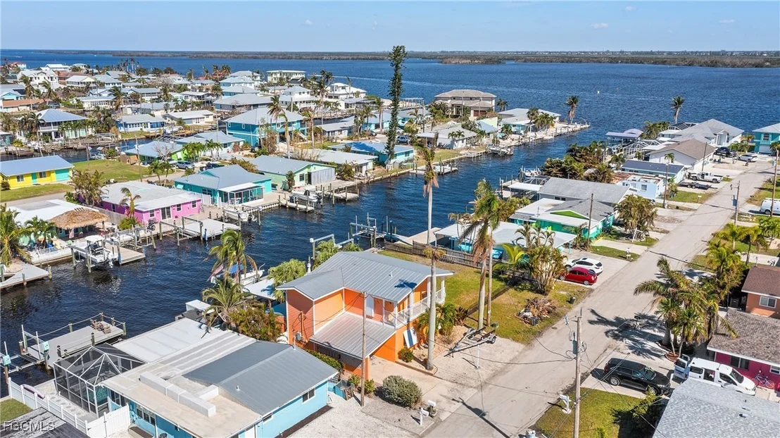 Photo of 2596 Bayshore Drive