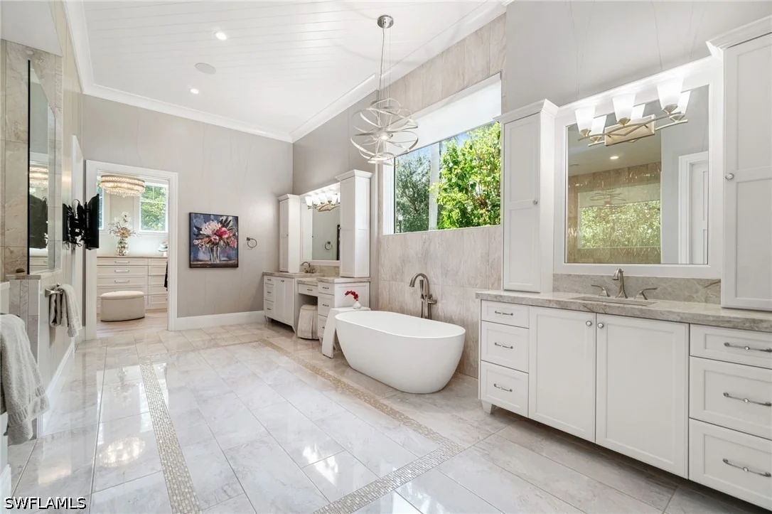 Photo of 385 Colony Drive