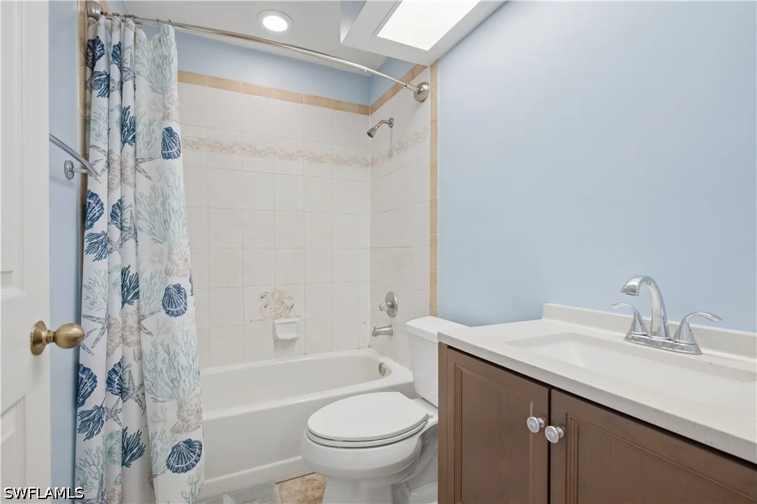 Photo of 150 Logan Boulevard N