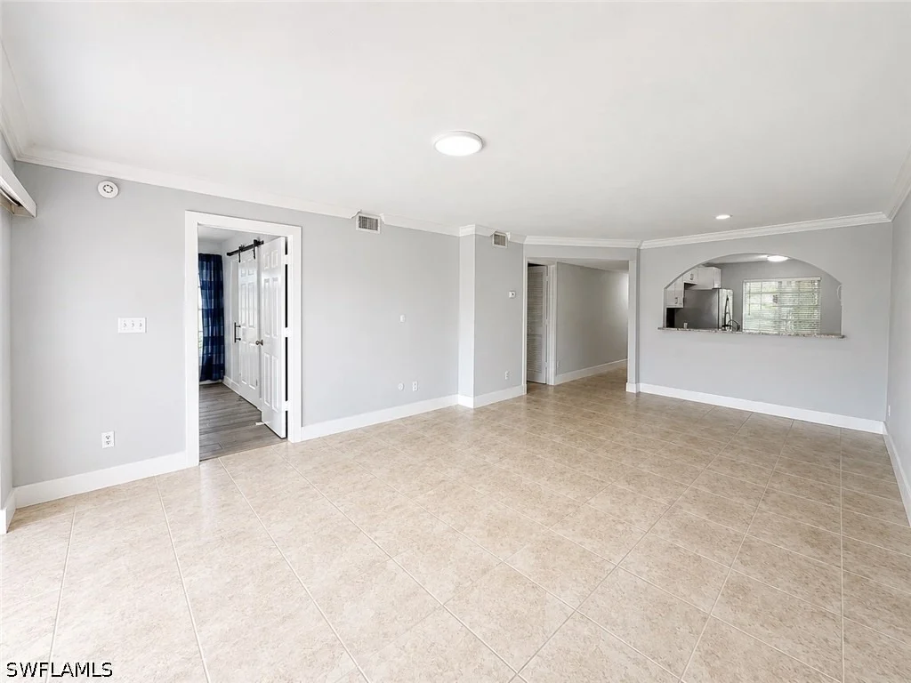 Photo of Unit E104 at 534 Augusta Boulevard