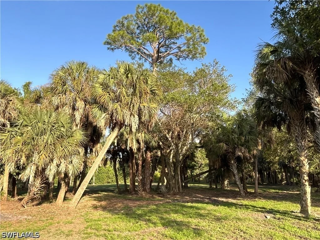 Photo of 2250 North Road